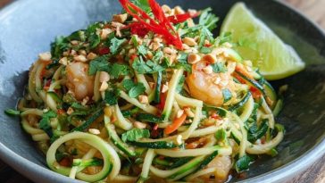 Zucchini Pad Thai Low Carb