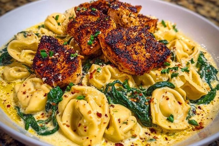 Creamy Chicken Tortellini with Spinach and Garlic Parmesan Cheese