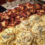 Creamy Garlic Butter Chicken & Linguine in Alfredo Sauce