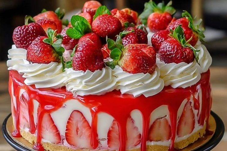 Lavish Decorated Strawberry Cheesecake