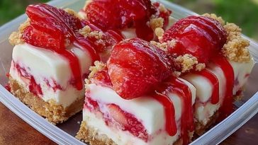 Strawberry Cheesecake Slices
