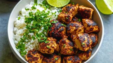 Easy Chipotle Chicken (Copycat) at Home