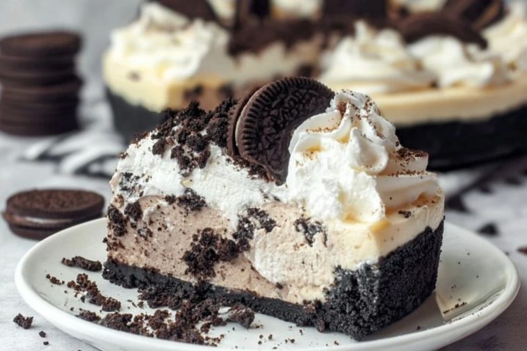 Easy No-Bake Oreo Pie Everyone Will Love