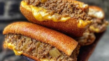 Philly Cheesesteak Sloppy Joes