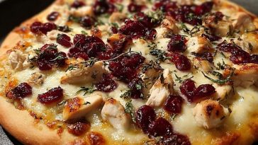 Cranberry Chicken & Brie Pizza