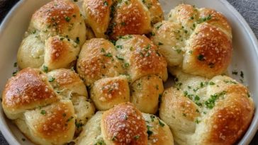 Homemade Garlic Knots