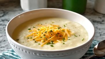 Leftover Garlic Mashed Potato Soup