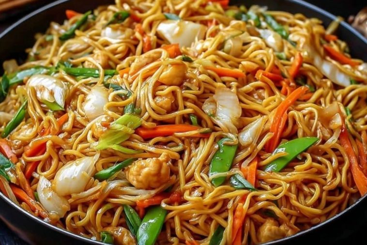 Chow Mein with the Best Chow Mein Sauce