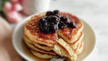 Fluffy Cottage Cheese Pancakes