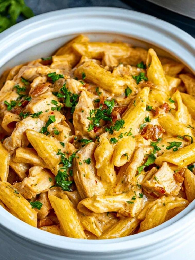 Crock Pot Cajun Chicken Pasta