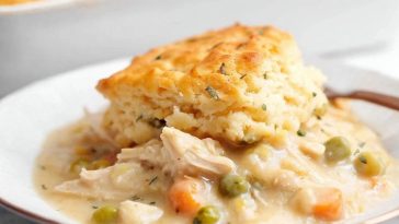 Easy Chicken Pot Pie Cobbler