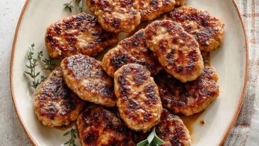 Homemade Maple Chicken Breakfast Sausage