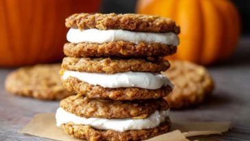 Pumpkin Oatmeal Cream Pies