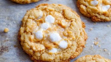 Soft and Chewy Fluffernutter Cookies