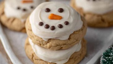 The Best Melted Snowman Peanut Butter Cookies