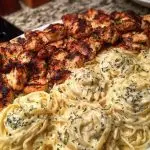 Creamy Garlic Butter Chicken & Linguine in Alfredo Sauce