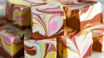 Easy Marshmallow Swirl Fudge