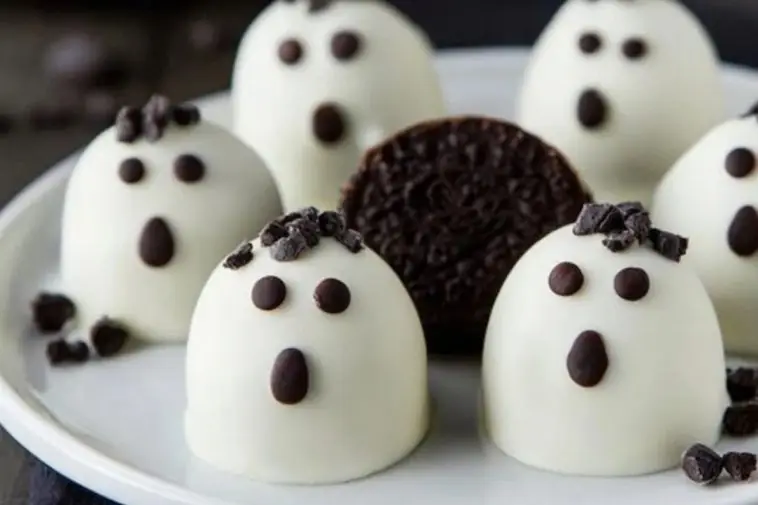 No-Bake Oreo Ghost Truffles