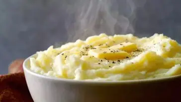 Quick Gouda Mashed Potatoes